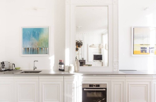 Bordeaux Golden Triangle Apartment | Beautiful apartment, luxuriously restorated