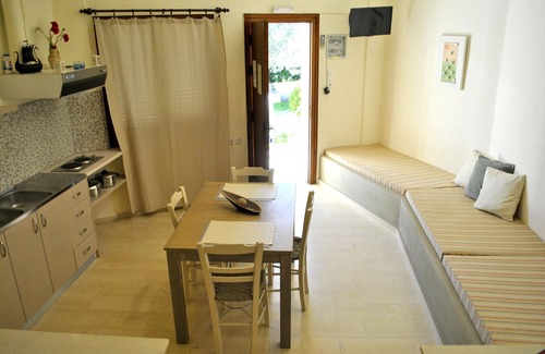 Kastri Apartment | Βeautiful apartment near the sea “Elia”