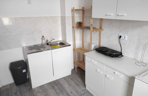Zeitz Apartment | Beautiful apartment on the roof floor for 5 people