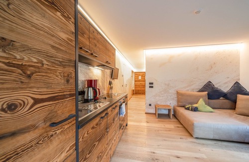 Collepietra Apartment | Beautiful Apartment “Sonnleiten Sonnenadler 2" with Mountain View