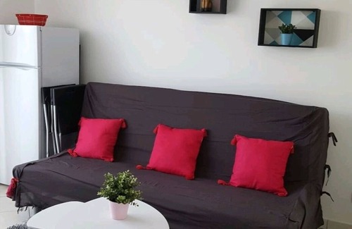 Villejuif Apartment | Beautiful apartment with large terrace
