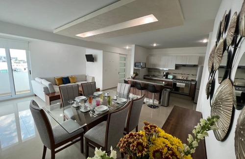 Corregidora Apartment | Beautiful Apartment with Amazing Lake and Sunset views