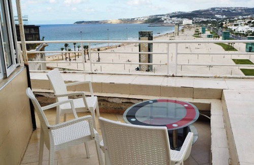 Malabata Apartment | Beautiful apartment with sea view close to all attractions caffes and chic restaurant