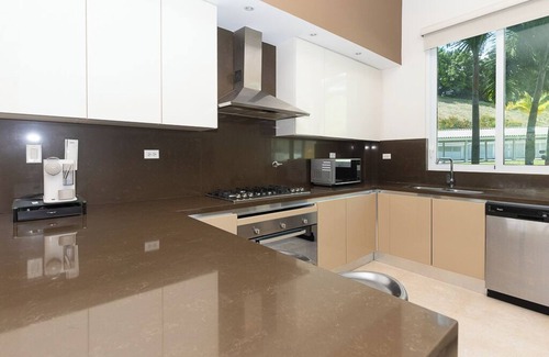 Rio Hato Condo | Beautiful apartment with Patio in Bijao - 5 min from the beach + 45 Days min stay