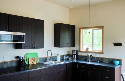 Fields Apartment | Beautiful apartment with warm springs overlooking Alvord Desert and Steens Mt.