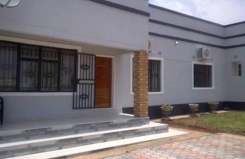 Livingstone Apartment | Beautiful Apartment 3