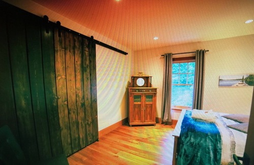 Sardis Other | beautiful appointed suite on the chilliwack river valley hobby Farm