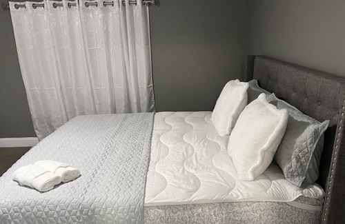 Orlando Apartment | Beautiful apt with whirlpool 5 minutes from Orlando airport