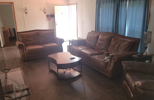 Astor House | Beautiful Astor Forest. Boaters paradise. Smoke free Pet friendly