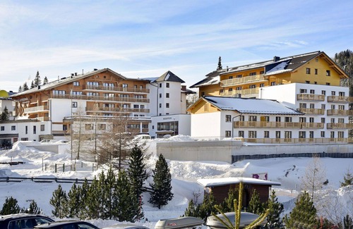 Katschberg Apartment | Beautiful apartment for 4 people with pool, WIFI, balcony, pets allowed, panoramic view and park.