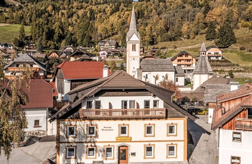 Sankt Martin Apartment | Beautiful apartment for 4 guests with WIFI, TV and parking