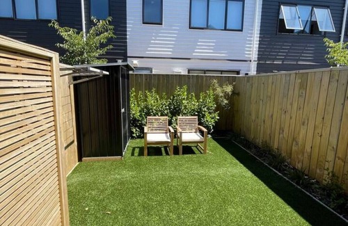 Avondale House | Beautiful Auckland 1 Bed 1 Bath