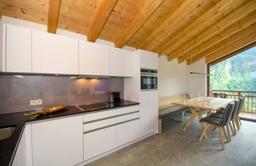 Kaprun House | Beautiful Austrian style Chalet at the ski slope