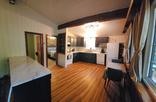 Bala House | Beautiful Bala Bungalow minutes to all Bala has to offer!