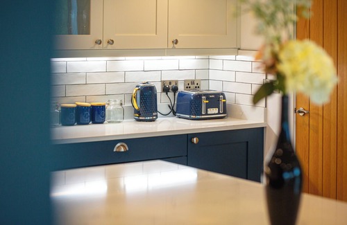 Cropthorne House | Beautiful Barn Conversion-Escape for 12