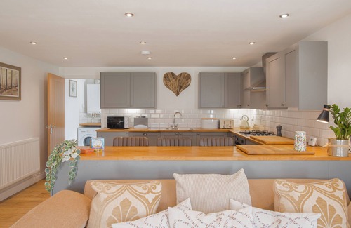 Cropthorne House | Beautiful Barn Conversion-Escape for 12