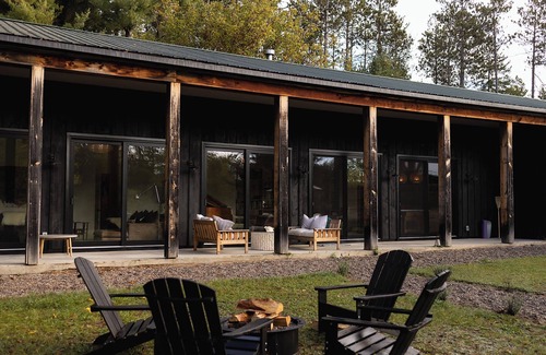 Mulmur House | Beautiful barn conversion set in the hills & forests of the Creemore area.