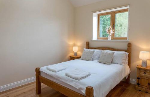 Aubourn Apartment | Beautiful barn conversion surrounded by woodland near Newark Show-ground