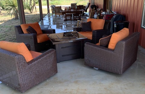 Santa Anna House | Beautiful Barndominium for any occasion!