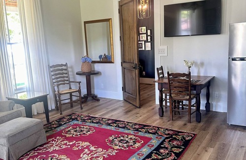 Blakely Apartment | Beautiful Barron Suite in Barron-Hobbs Historic Home