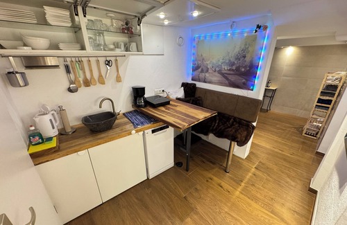 Herzogenrath Apartment | Beautiful basement apartment in Herzogenrath with sauna!