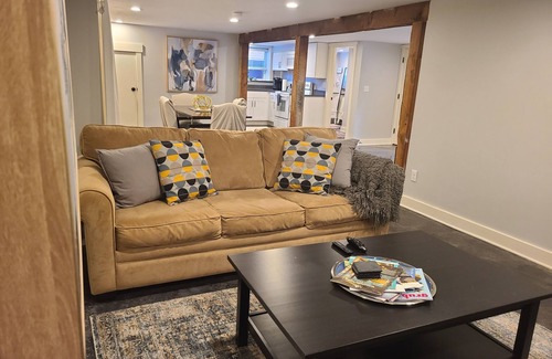 Mississippi District Apartment | Beautiful basement Studio, Mississippi neighborhood