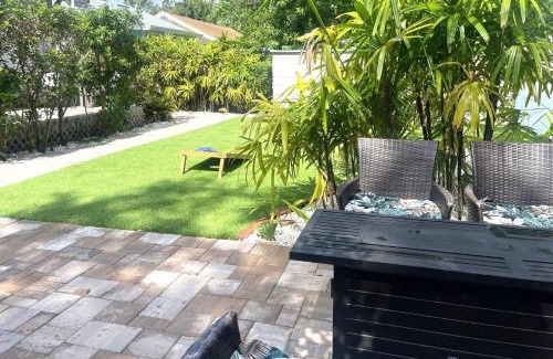 Palma Ceia House | Beautiful Bay to Bay Sanctuary Charming South Tampa Craftsman Home Near Bayshore