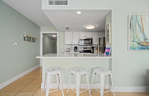 Rockport Condo | Beautiful Bay View | Lighted Pier, Pool Access