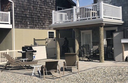 Ortley Beach House | Beautiful Bayview Home Ortley Beach with Great side yard 6 beach passRR#22-332