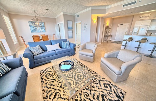 Thomas Drive Condo | BEAUTIFUL BEACH FRONT CONDO! 2 BDR/2 BA; FREE BEACH SERVICE, WI-FI!