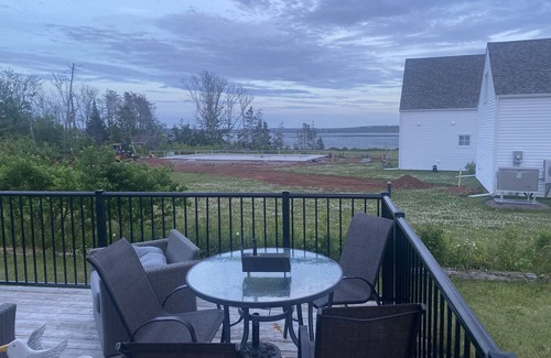 Stanhope House | Beautiful Beach Cottage in Stanhope - 3 bedroom, 2 bath - 10 min walk to beach