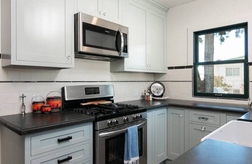 Ventura Cottage | BEAUTIFUL BEACH COTTAGE - FULLY RESTORED