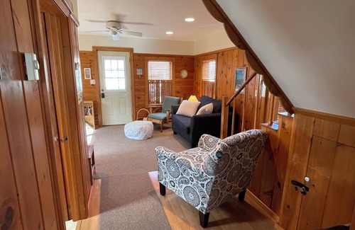 Southern Coast House | Beautiful Beach Cottage steps away from private Moody Beach!