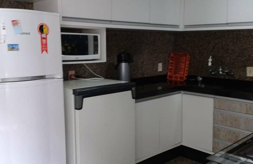 Itapema Apartment | BEAUTIFUL BEACH COVERAGE FOR 11 PEOPLE - MEIA PRAIA, ITAPEMA/SC