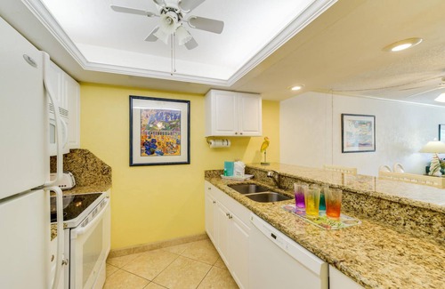 Sanibel Condo | Beautiful Beach Front Complex - Private Walkway To The Beach - Pool View