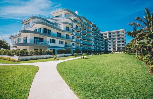 Nassau Condo | Beautiful Beach Front Condominium