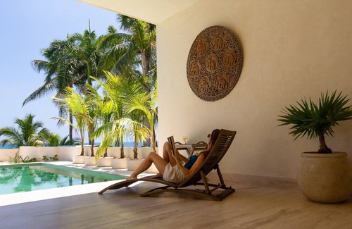Cancun Villa | BEAUTIFUL BEACH FRONT VILLA, GATED STREET, CHECK OUR REVIEWS ON OTHER PLATFORMS,