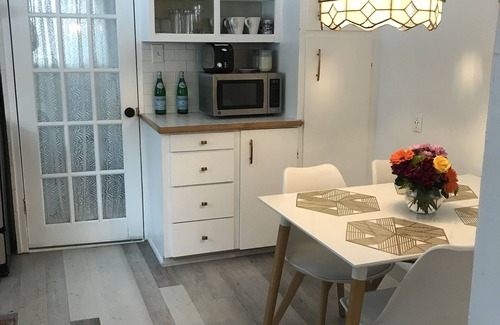 Wasaga Beach House | Beautiful Beach House Just a 3-minute Walk to a Sandy Beach