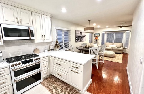 San Clemente House | Beautiful Beach House - Walk to the beach!
