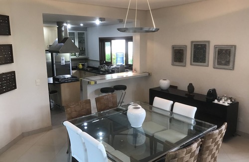 Vista Linda House | BEAUTIFUL BEACH HOME -LAZER COMFORT AND SAFETY IN CLOSED CONDO -HANGA ROA