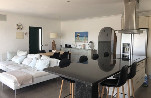 Olhao Villa | Beautiful Beach House on Armona island with Sea Views