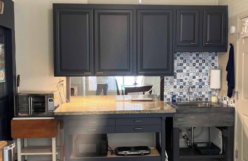 Carlsbad House | Beautiful Beach Resort- just 500 yards to Pacific Ocean book your stay today!