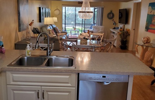 Braden River Condo | Beautiful Beach Style Condo on Ground Level