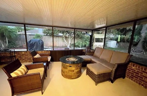 Port Orange House | Beautiful beach themed 3 bedroom with pool
