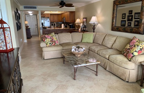 Bonita Springs Condo | Beautiful Beach Front Condo (renovated)