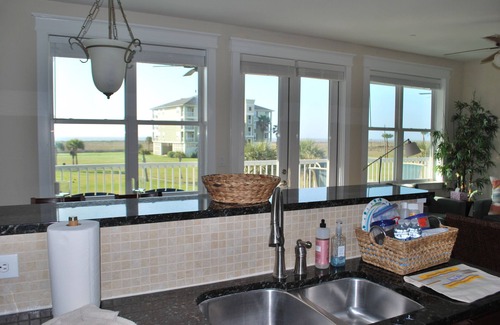 Red Fish Cove Condo | Beautiful beach view condo. Walk to the beach or the Pointe West Beach Club.