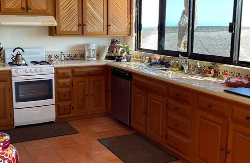 Buenavista Villa | Beautiful Beachfront Hacienda
