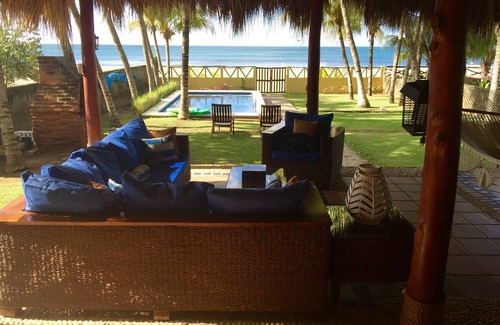 Pochomil House | Beautiful Beachfront House.