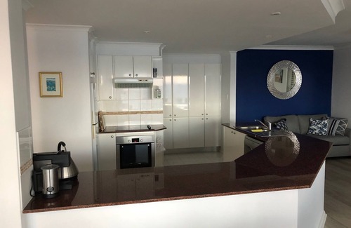 The Entrance Apartment | Beautiful Beachfront Apartment