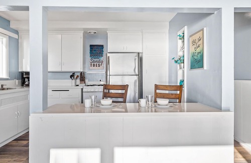 Carlsbad Village Condo | Beautiful beachfront condo with deck